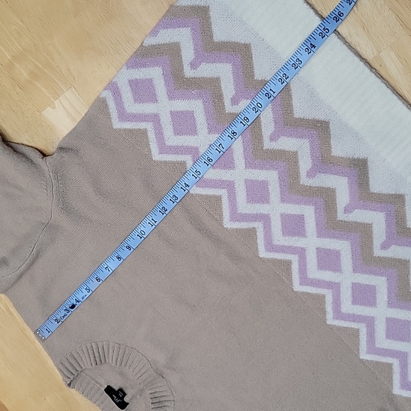 J. Crew Geometric Fair Isle Sweater - Picture 12 of 13